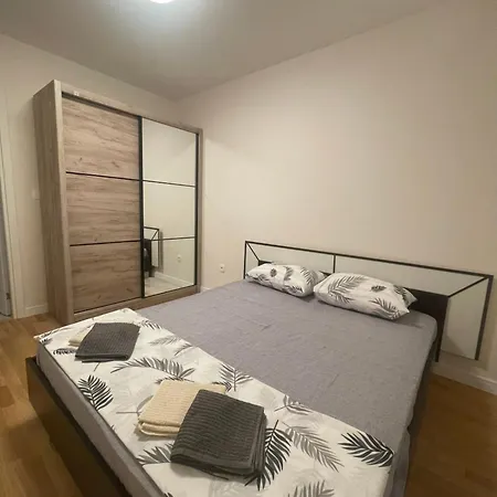 Alex 2210 * Podgorica