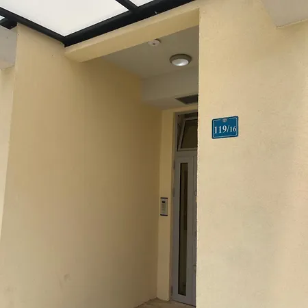 Alex 2210 * Podgorica