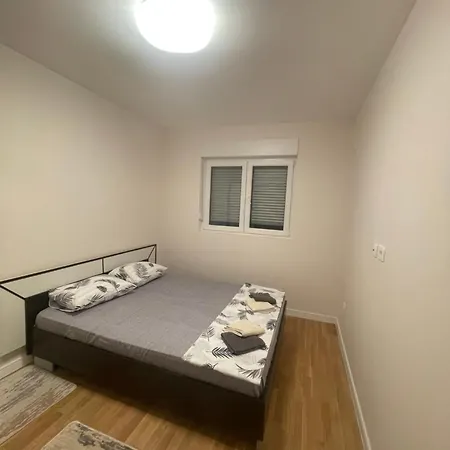 Alex 2210 Apartman