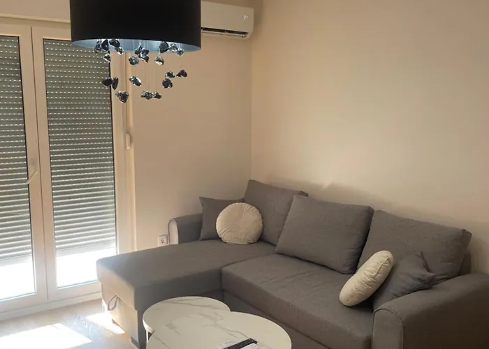 Alex 2210 Apartman